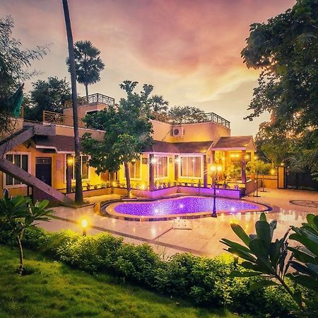 Aashiyaanaa Villa "The Palace" Мумбаї Екстер'єр фото